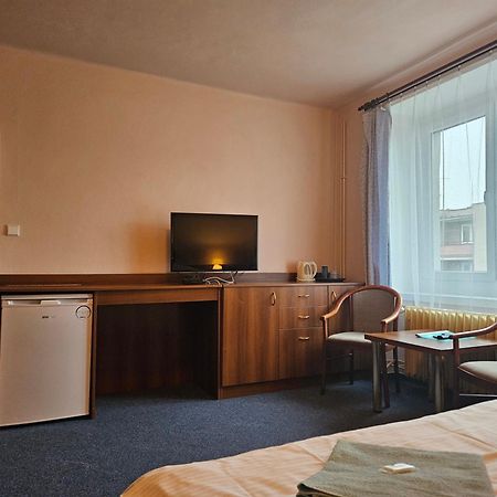 Hotel Trim Пардубице Екстериор снимка