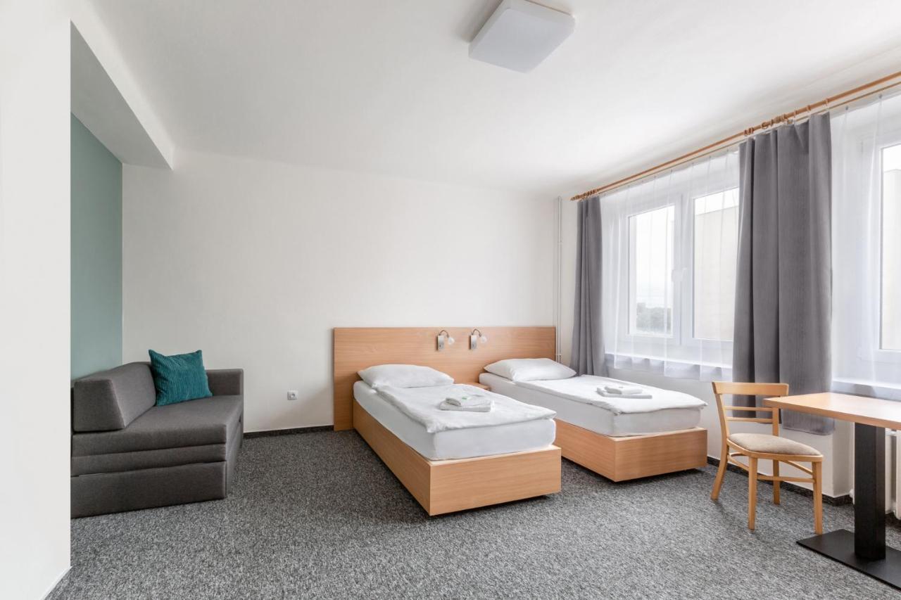 Hotel Trim Пардубице Екстериор снимка