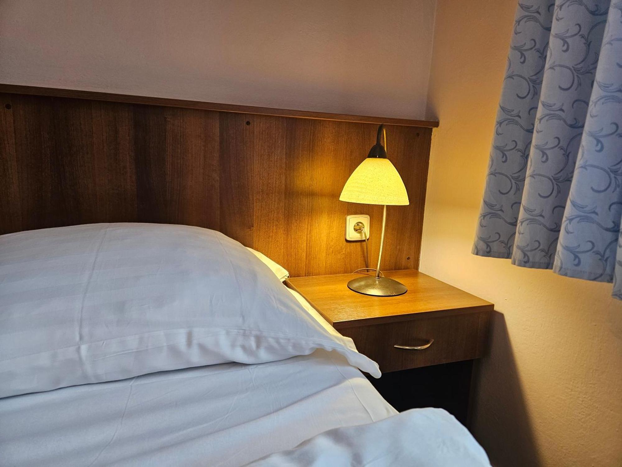 Hotel Trim Пардубице Екстериор снимка