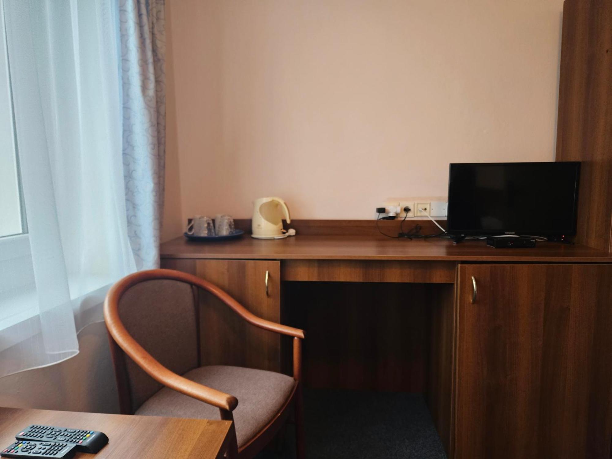Hotel Trim Пардубице Екстериор снимка
