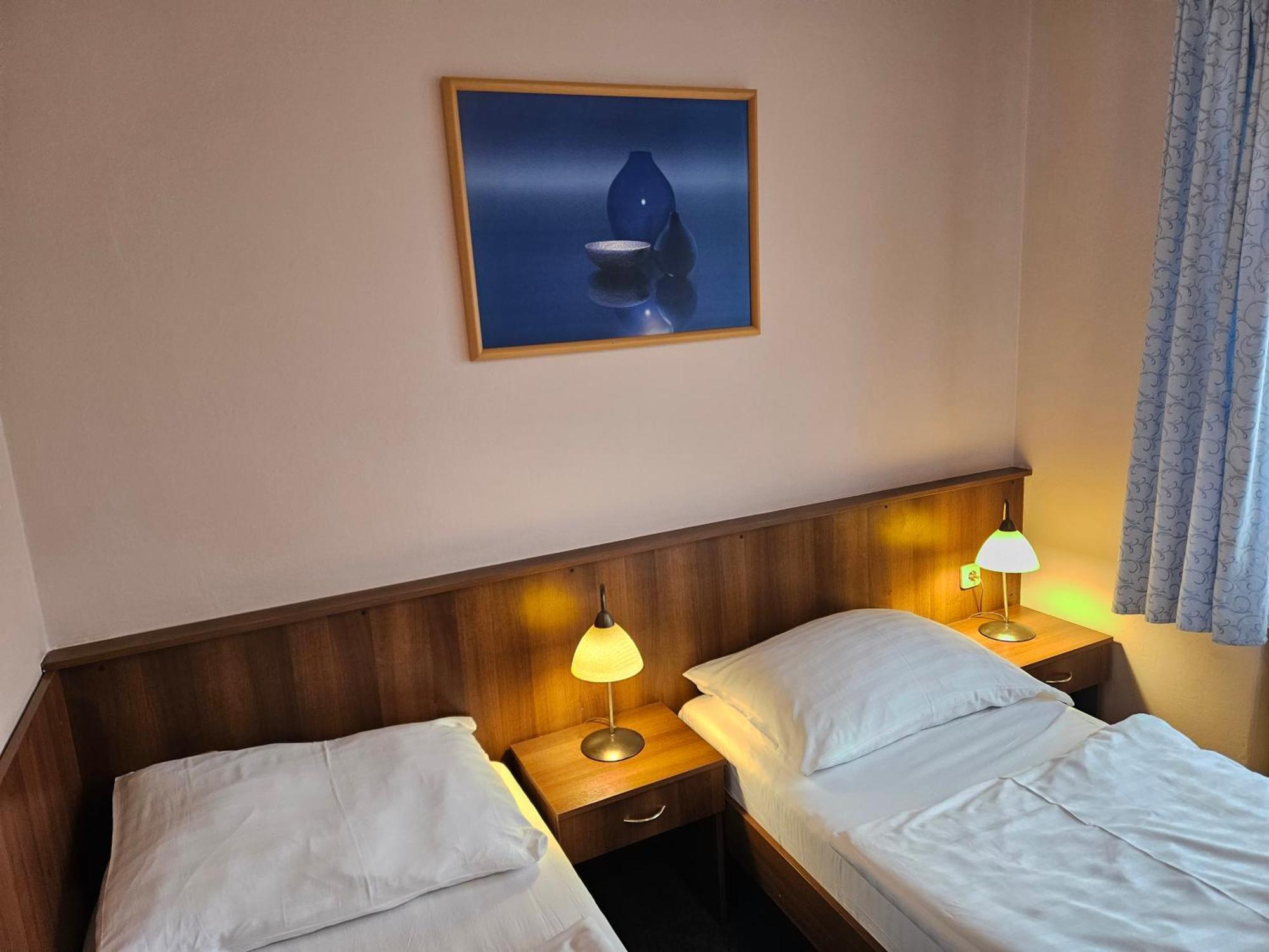 Hotel Trim Пардубице Екстериор снимка