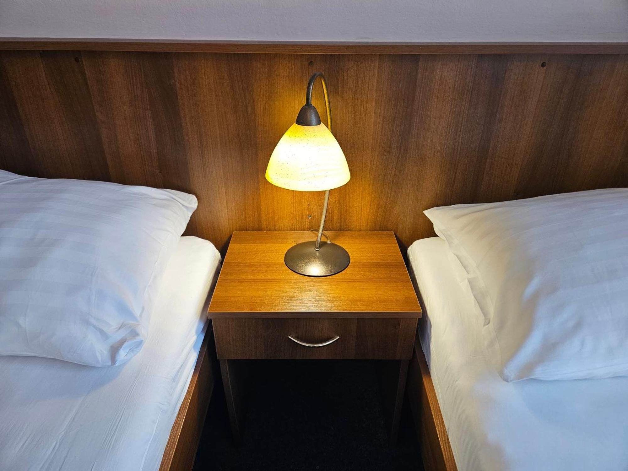 Hotel Trim Пардубице Екстериор снимка