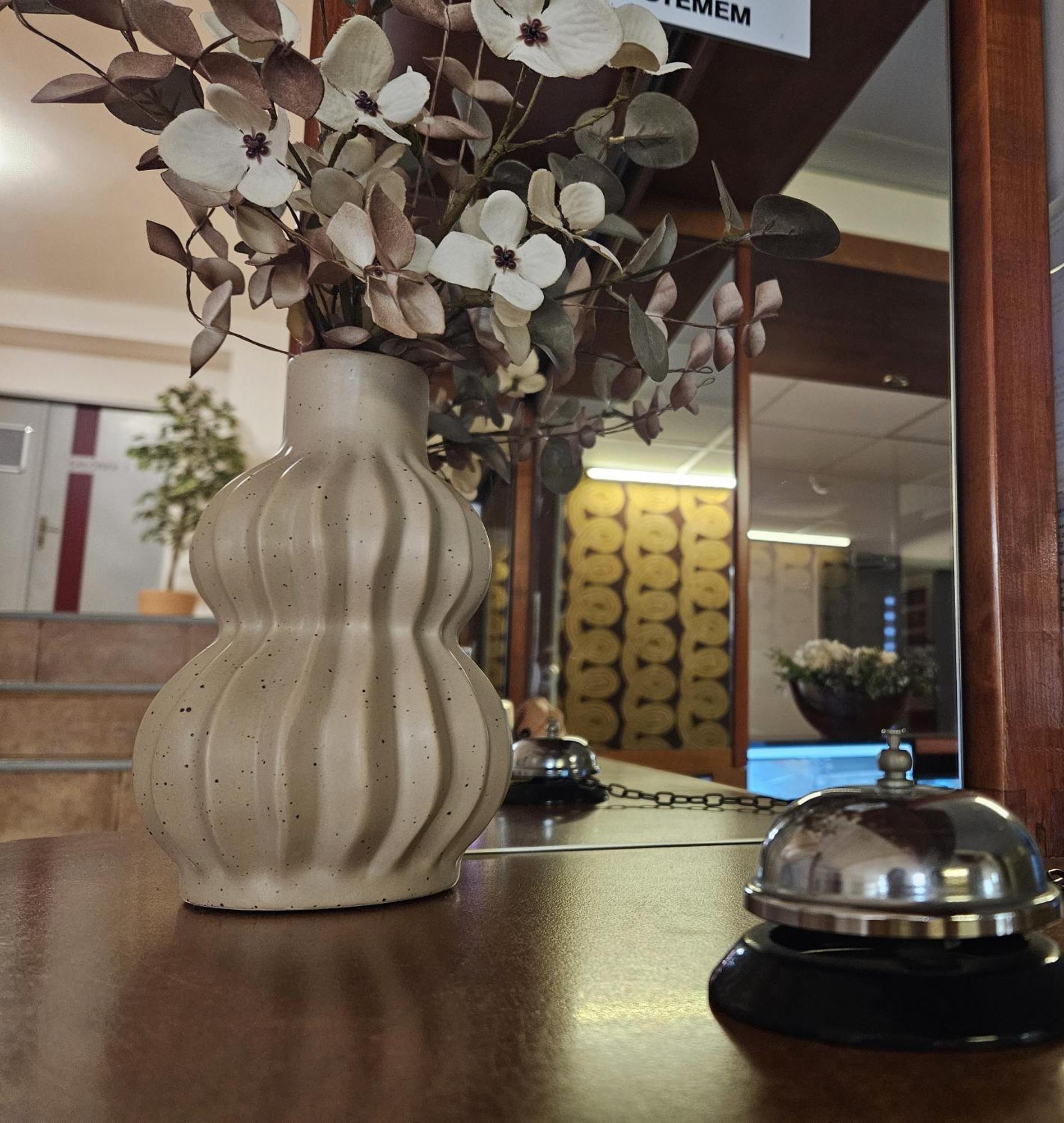 Hotel Trim Пардубице Екстериор снимка