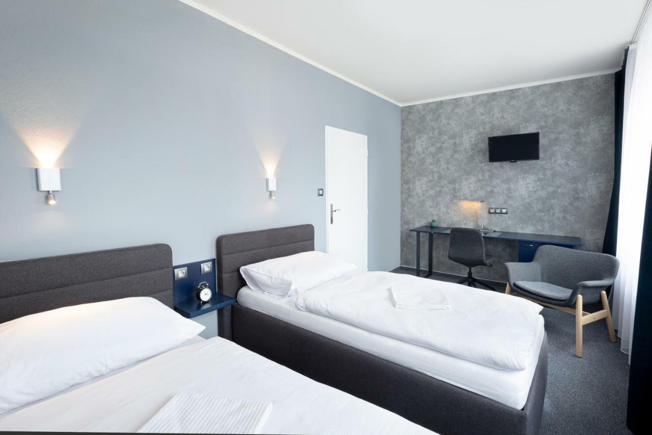 Hotel Trim Пардубице Екстериор снимка